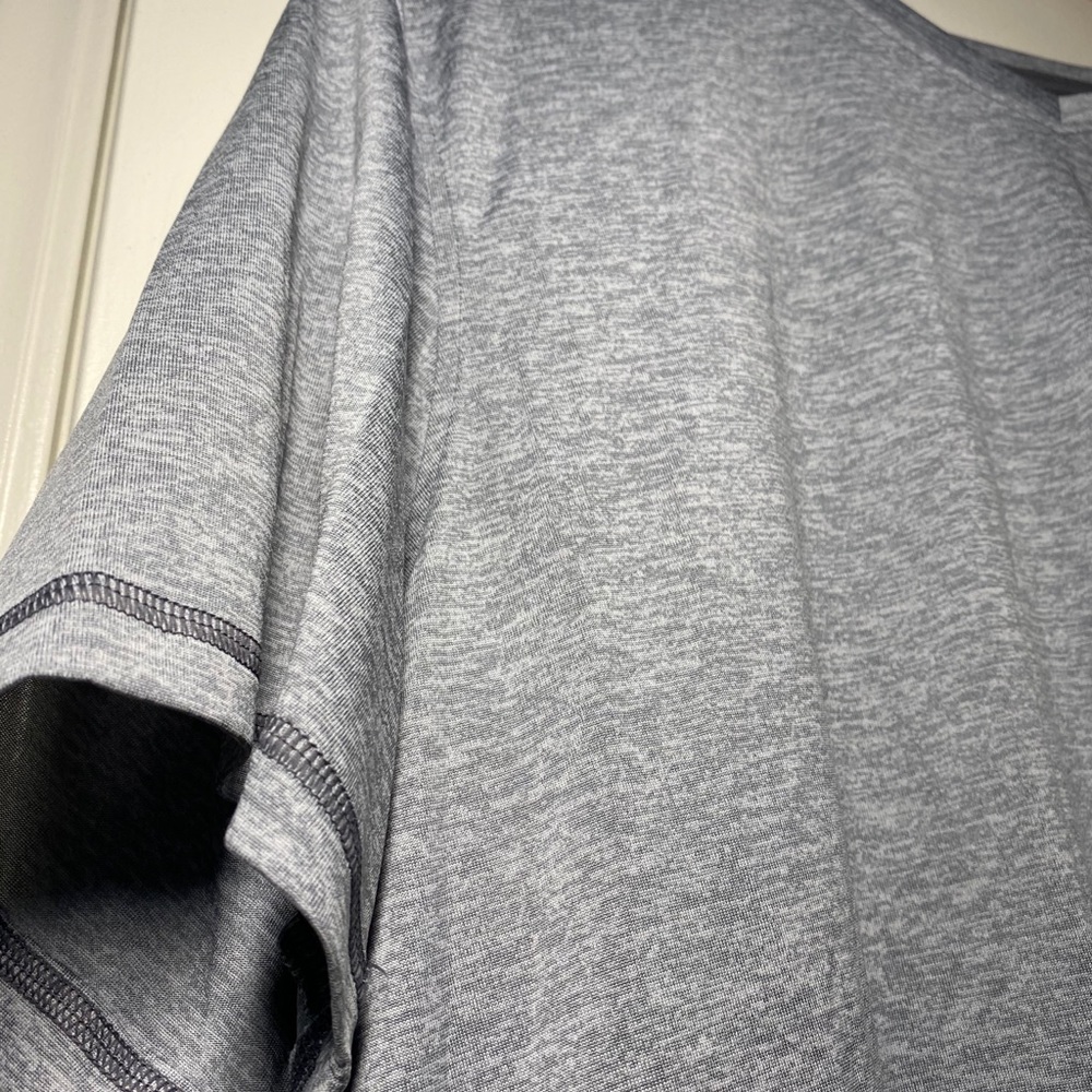Under Amour Drifit - (Grey)